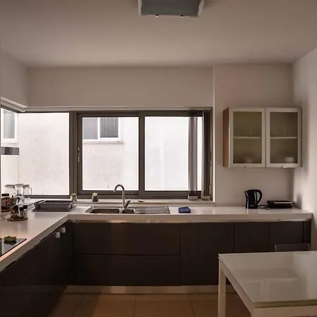 Seafront With A View Of Valletta Апартаменты *