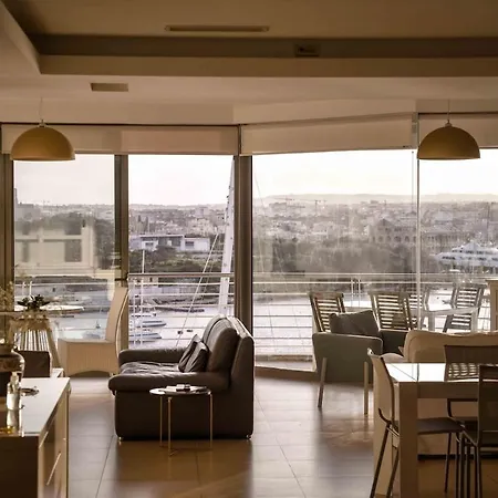 شقة Seafront With A View Of Valletta Gzira