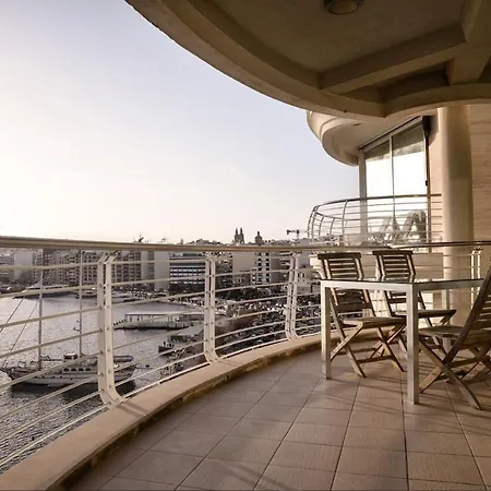 شقة Seafront With A View Of Valletta
