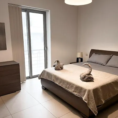 Apartamento Seafront With A View Of Valletta Gzira